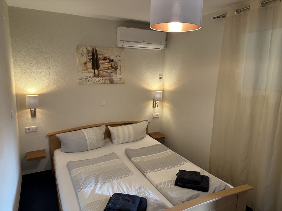 Superior Suite, Private Bathroom | Premium bedding, free WiFi, bed sheets