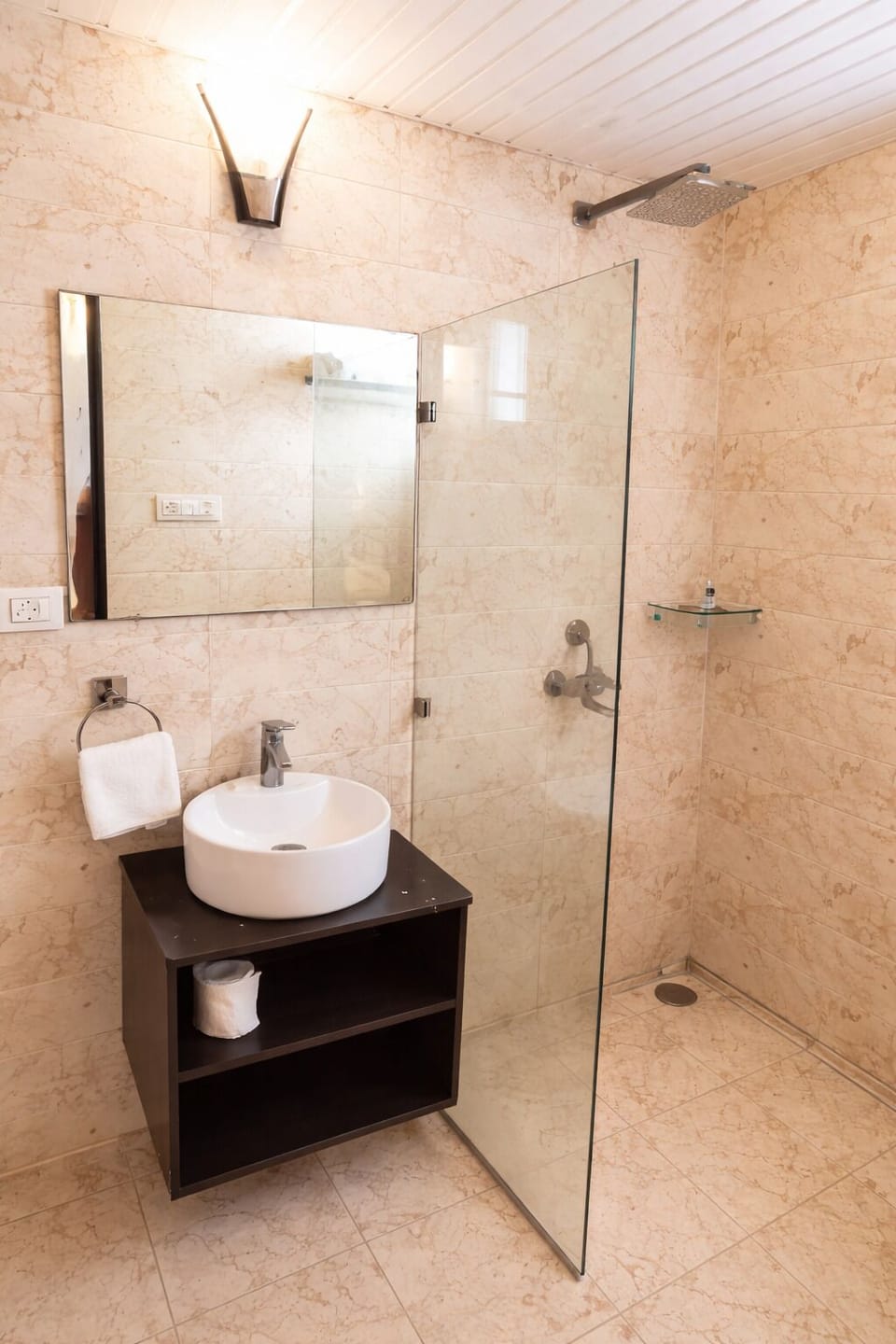 Superior Double Room, City View | Bathroom | Shower, free toiletries, slippers, soap