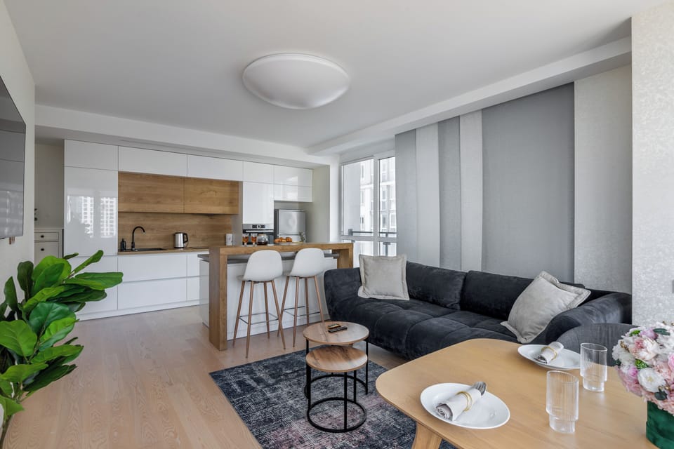 Comfort Apartment, Balcony, City View | Private kitchen | Full-size fridge, microwave, oven, stovetop