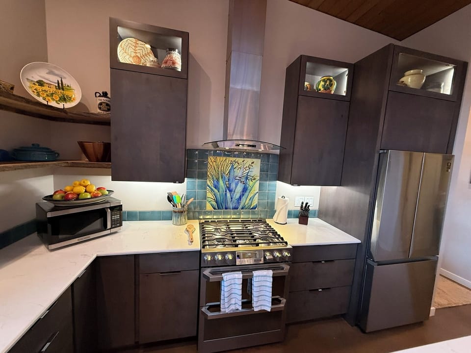 Kitchen with organizer   - Rojo Retreat Sedona - Vivid Sedona - Kitchen with organizer  - Rojo Retreat Sedona - Vivid Sedona