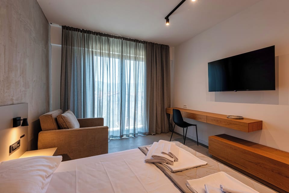 Superior Double Room | In-room safe, laptop workspace, free WiFi, bed sheets
