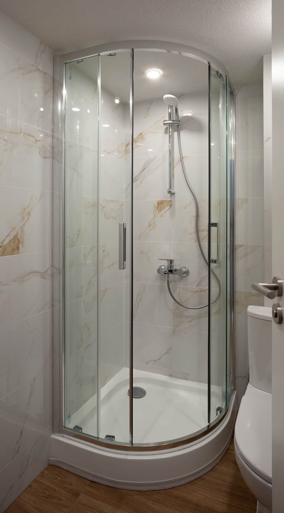 Bathroom+toilet --