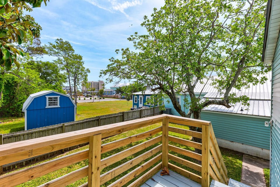 Access to the fenced-in backyard