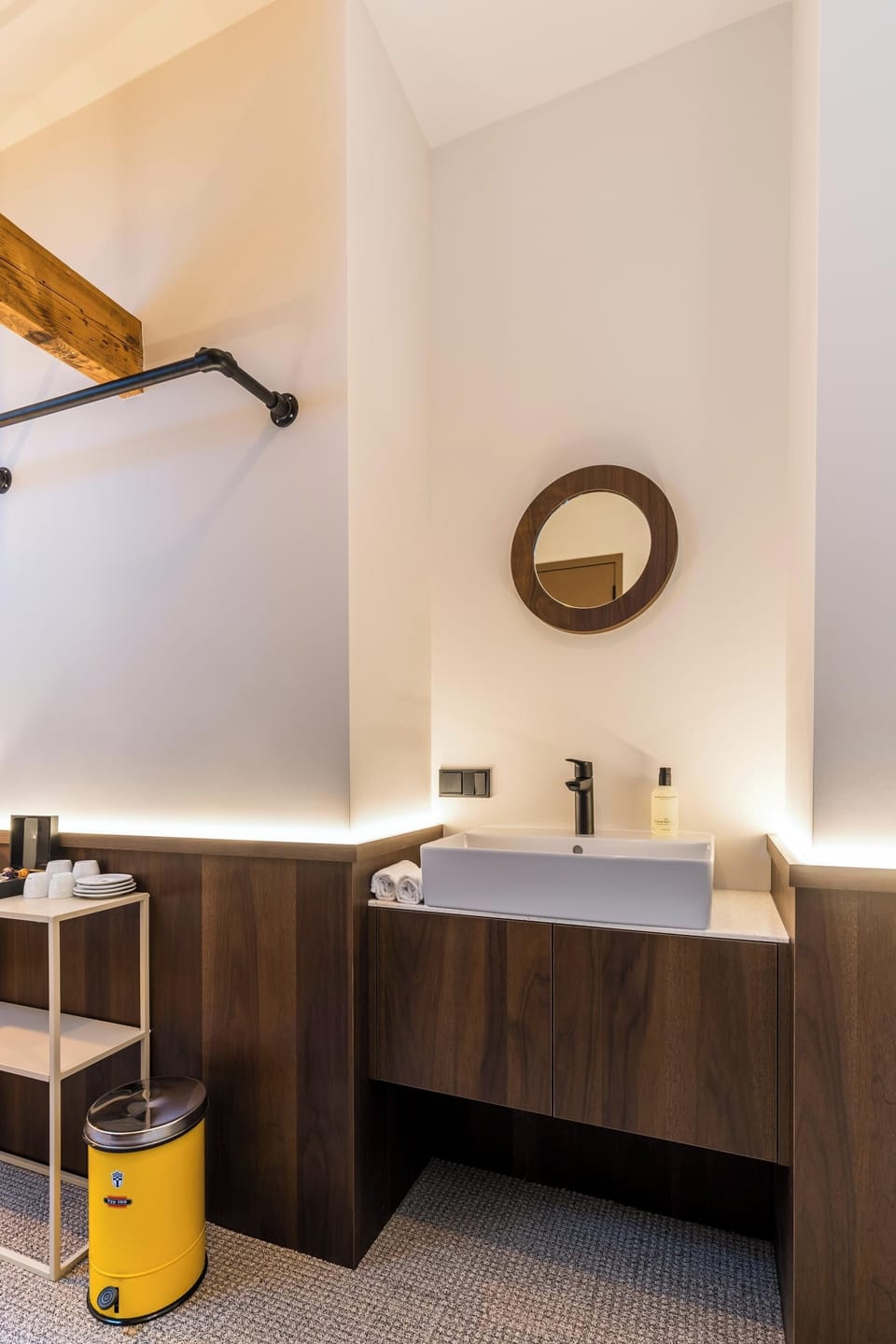 Comfort Double Room | Bathroom | Shower, hair dryer, towels, soap