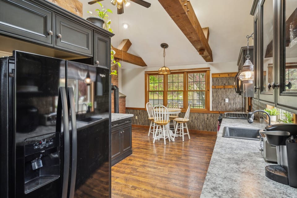 House, 3 Bedrooms | Private kitchen | Coffee/tea maker, fridge, oven, toaster