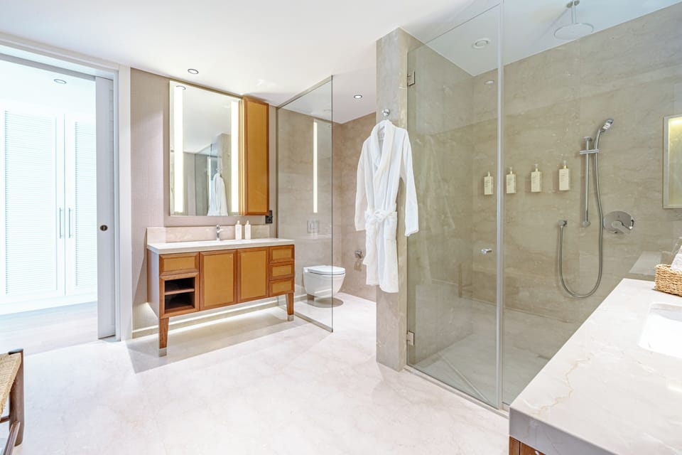 Ensuite Main Bedroom
