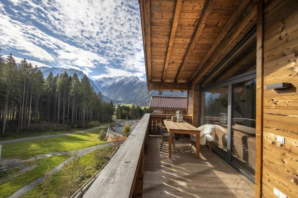 Chalet | Outdoor dining