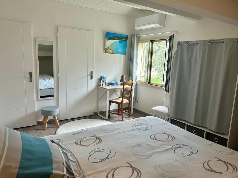 Classic Room, Patio, Garden View | Iron/ironing board, WiFi (free)