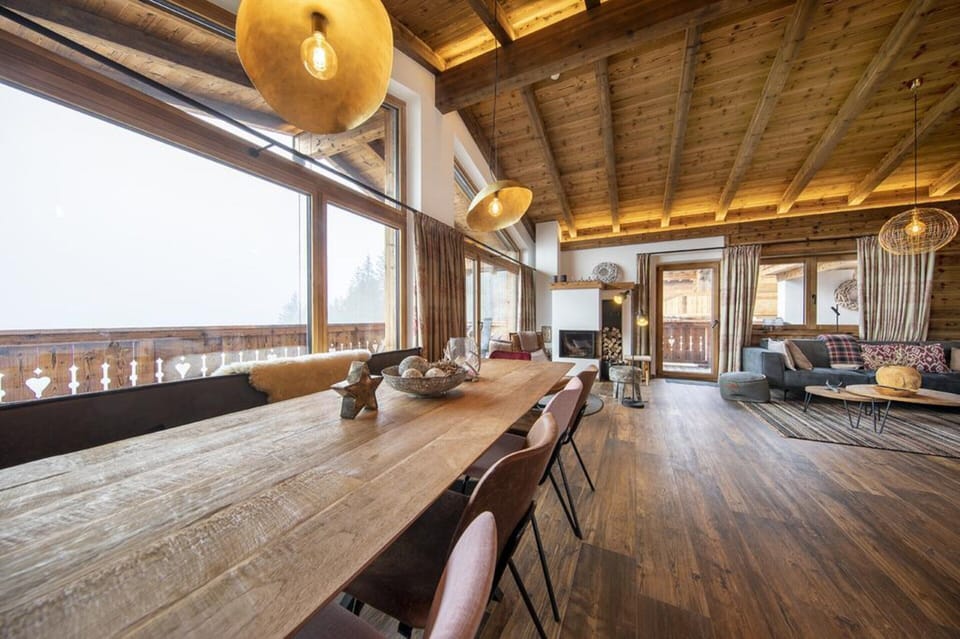 Chalet | Dining