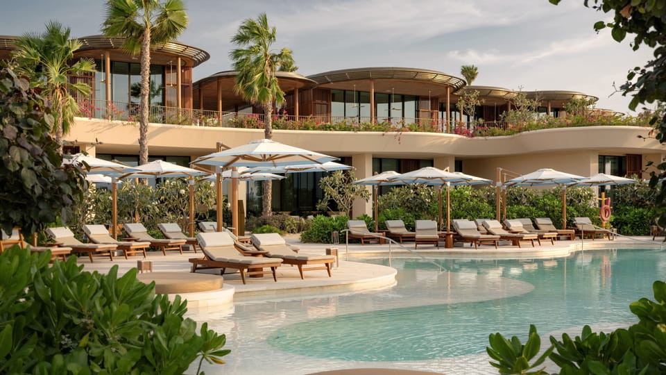 3 outdoor pools, open 10:00 AM to 6:00 PM, cabanas (surcharge)