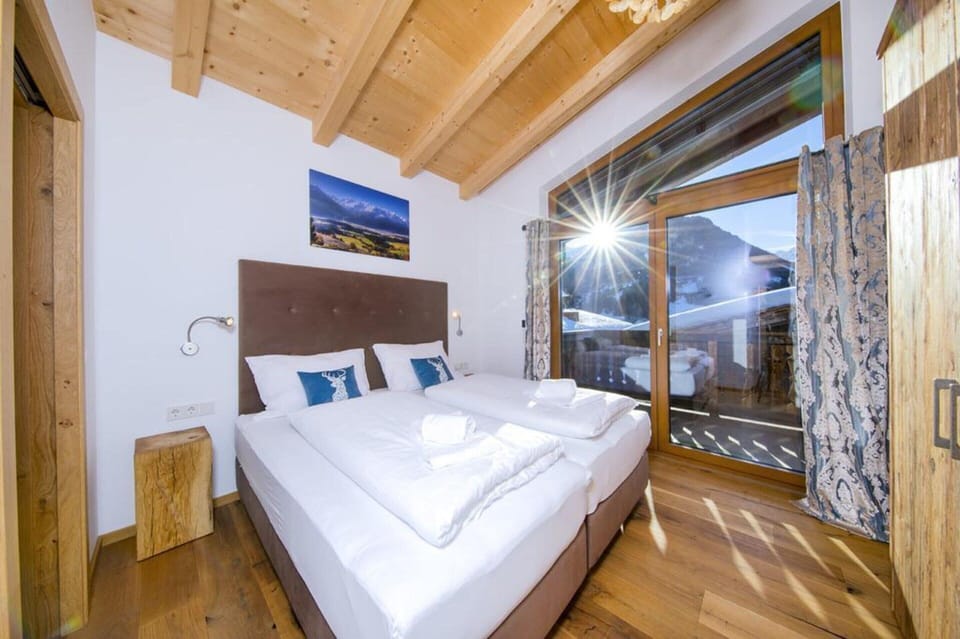 Chalet | 4 bedrooms, individually furnished, bed sheets