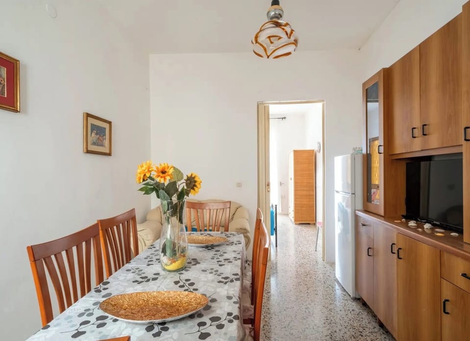 Apartment, Balcony | Private kitchen | Fridge, oven, stovetop, cookware/dishes/utensils