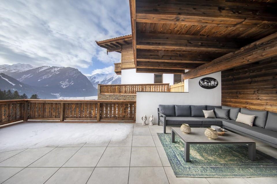 Chalet | Property grounds