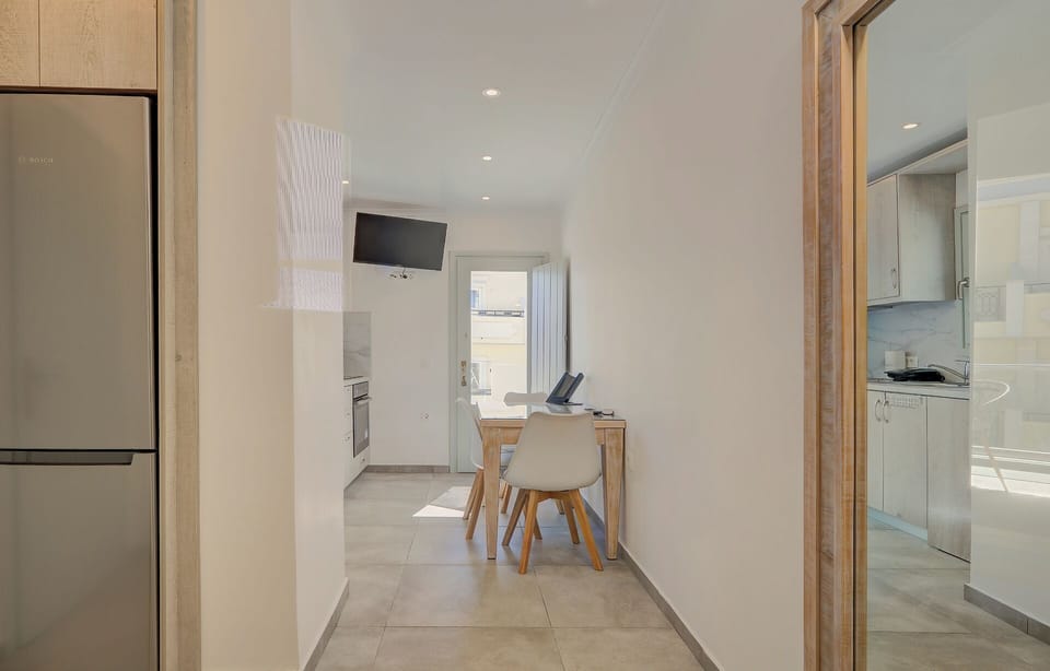 Comfort Apartment, City View | Living area