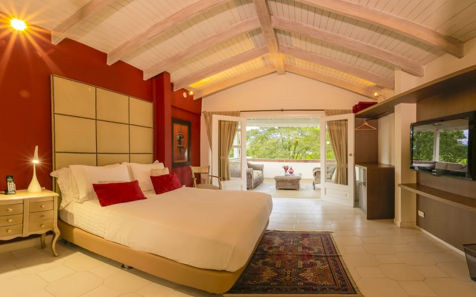 Junior Suite, 1 King Bed | Egyptian cotton sheets, premium bedding, down comforters, pillowtop beds