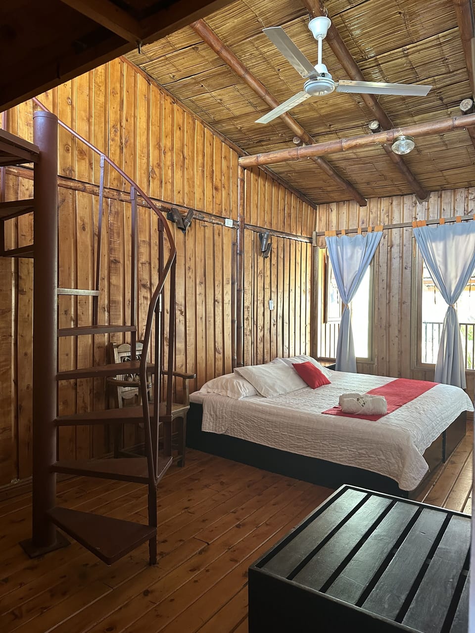 Family Room, Multiple Beds | Blackout drapes, WiFi (free), bed sheets