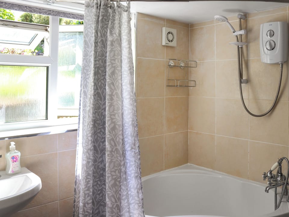 Bathroom | Edward Terrace Cottage, Rhyd Ddu, near Beddgelert