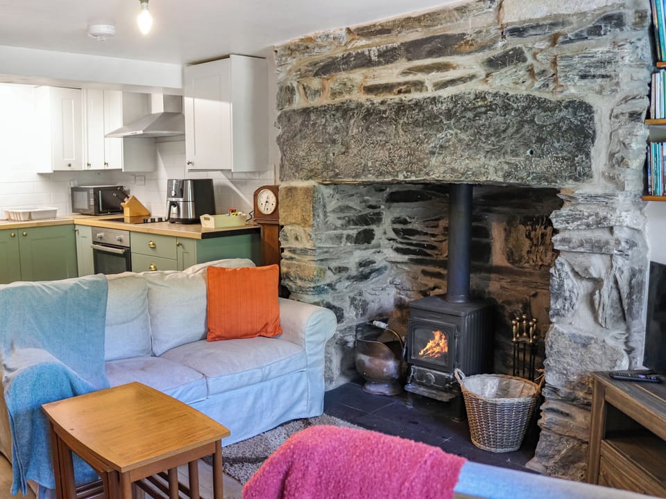 Open plan living space | Edward Terrace Cottage, Rhyd Ddu, near Beddgelert