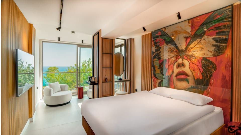 Standard Double Room | Premium bedding, minibar, in-room safe, desk