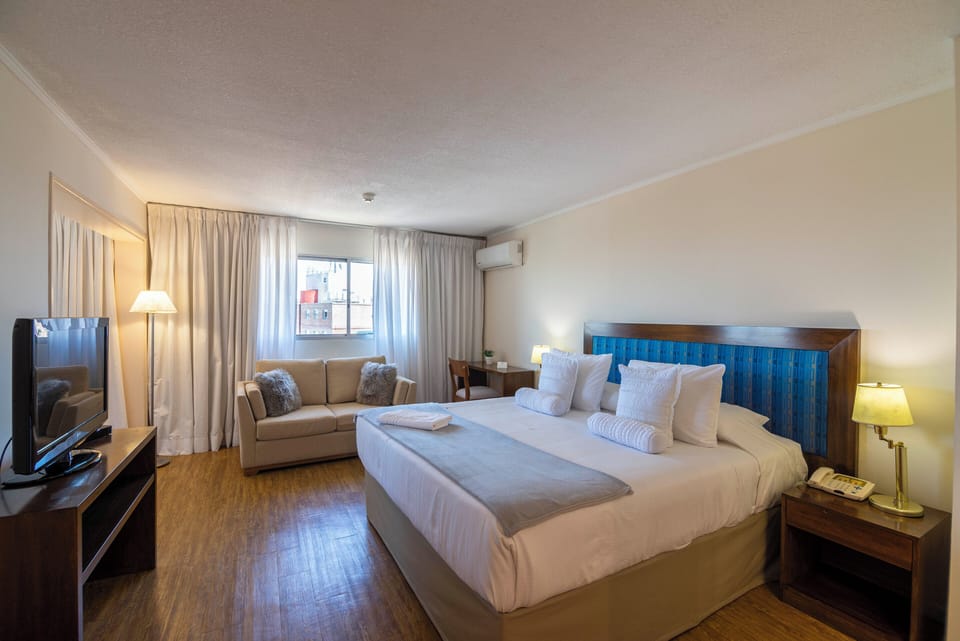 Deluxe Double Room | In-room safe, desk, blackout drapes, soundproofing