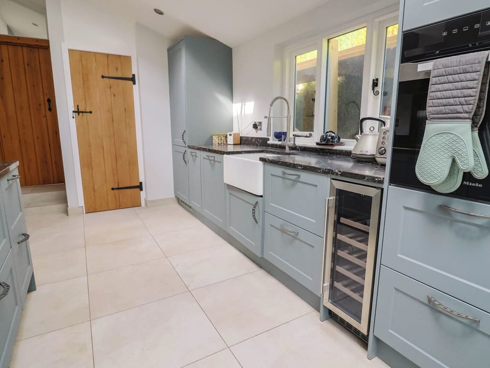 Fridge, microwave, dishwasher, toaster