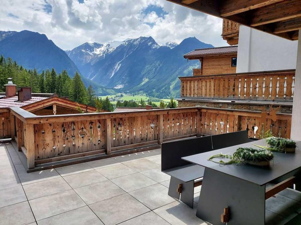 Chalet | Outdoor dining