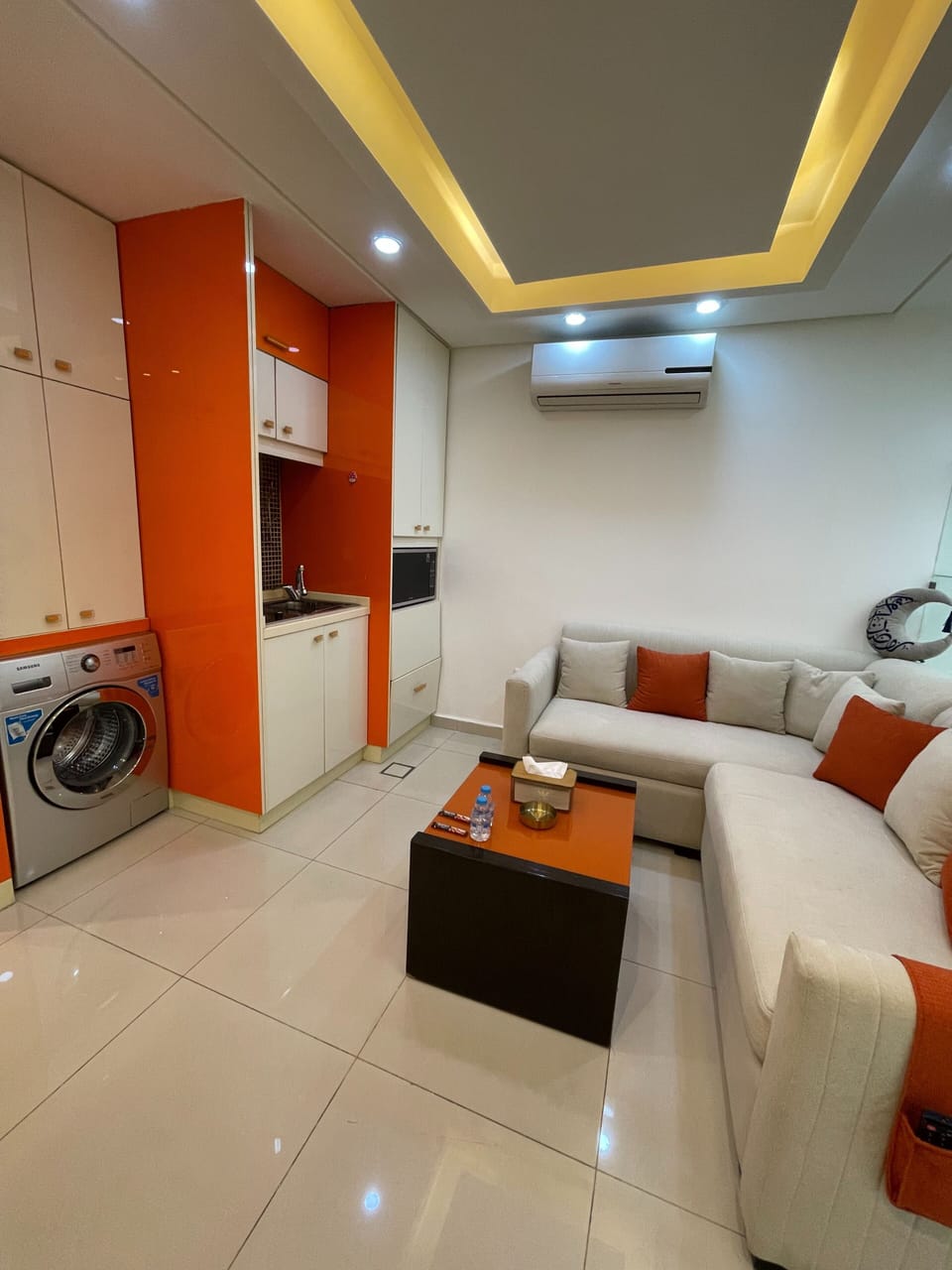 Apartment, 1 Bedroom, Accessible, Smoking | Living room