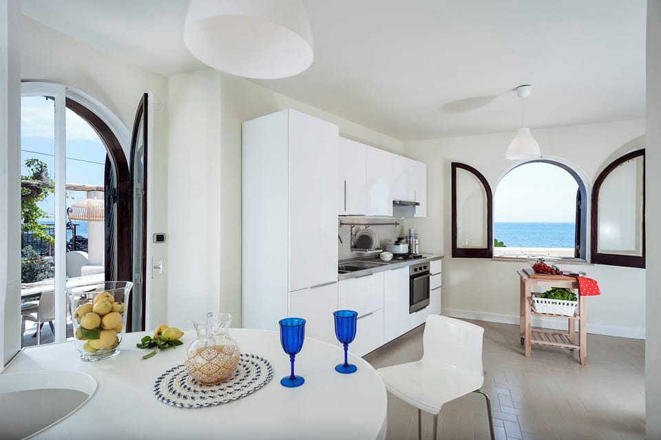 Luxury Villa | Private kitchen | Electric kettle, eco-friendly cleaning products