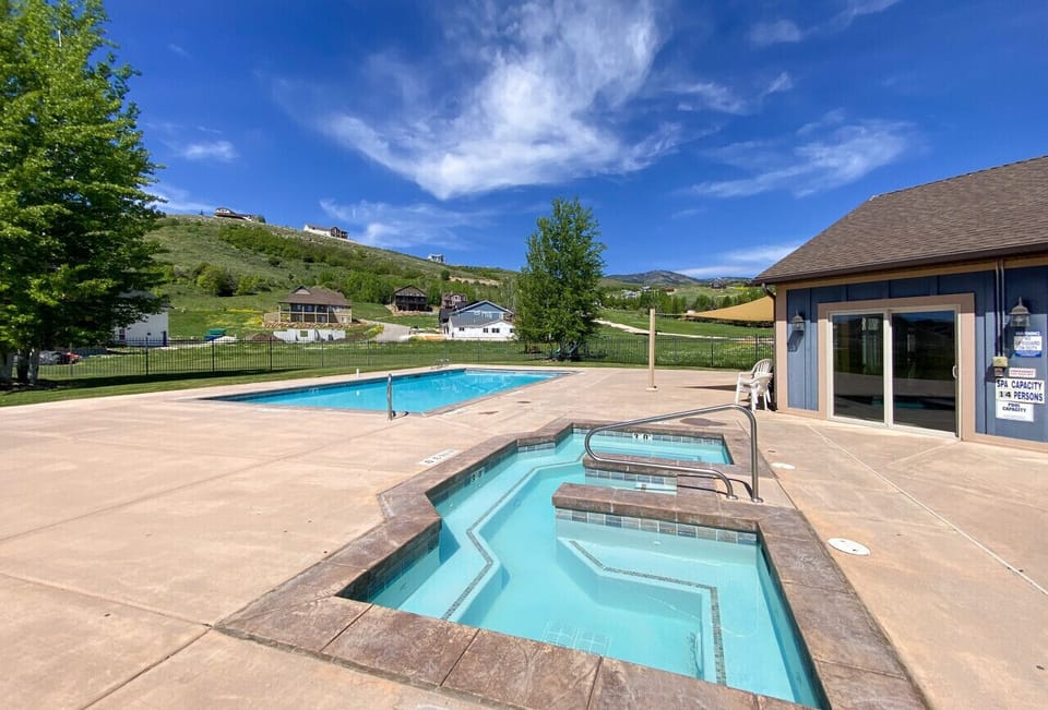 Enjoy access to community pool and hot tub.  Open Memorial Day to Labor Day.