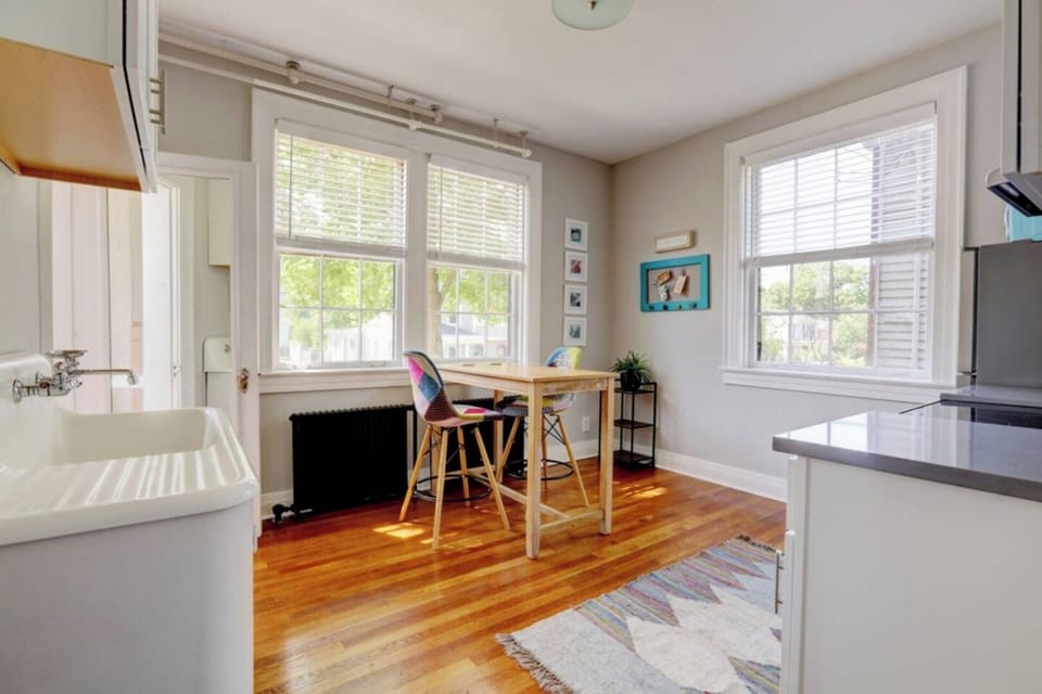 Dine-in Kitchen