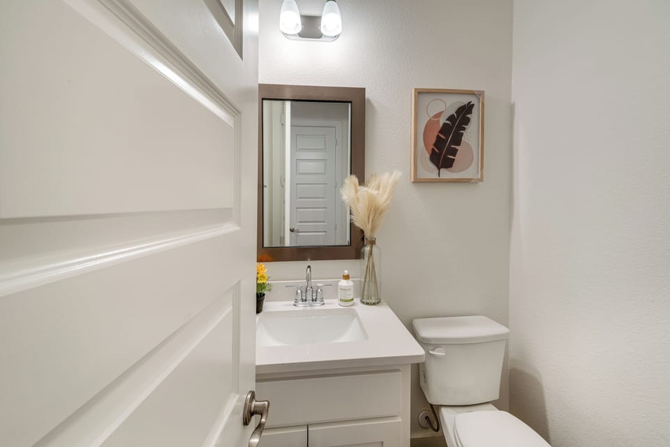 Half Bathroom | 2nd Floor