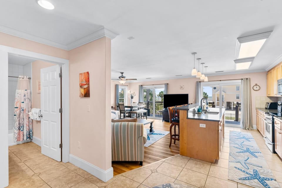 House, Ocean View | Private kitchen | Full-size fridge, microwave, oven, stovetop