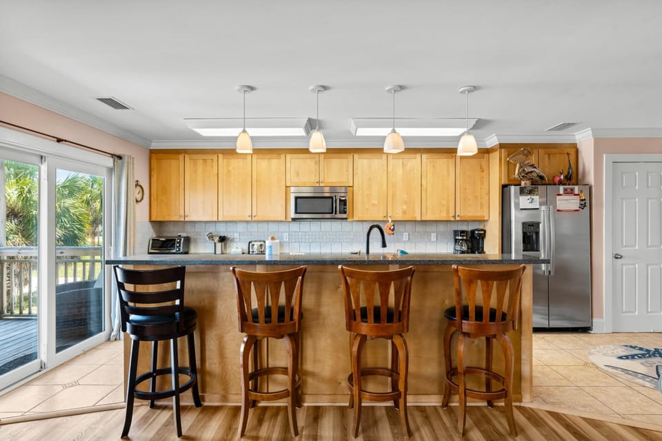 House, Ocean View | Private kitchen | Full-size fridge, microwave, oven, stovetop