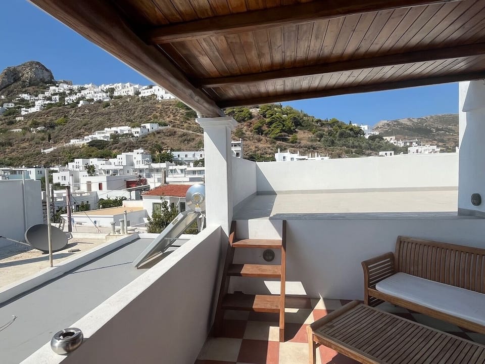 Balcony (2)