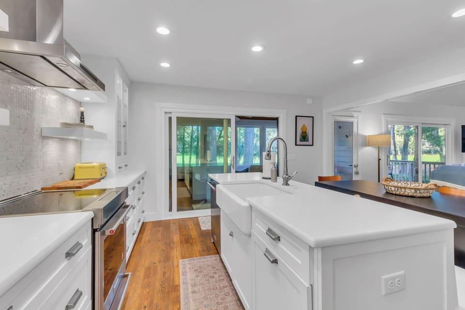 Villa, Multiple Beds, Patio, Golf View (26 Muirfield Road) | Private kitchen | Fridge, microwave, oven, stovetop
