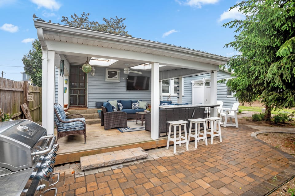 Paver Patio Area For Enjoyment 