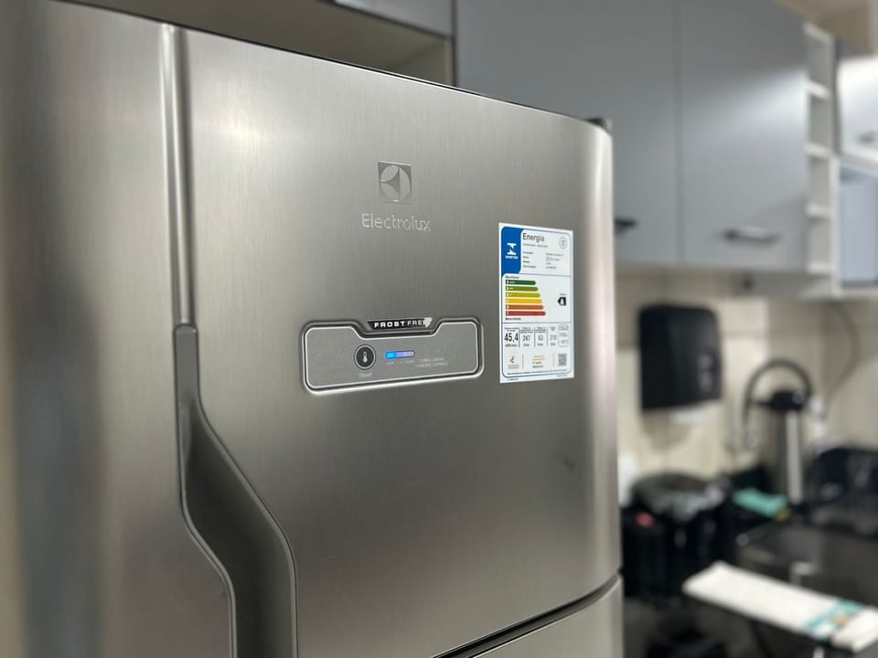 Family Apartment, City View | Private kitchen | Electric kettle