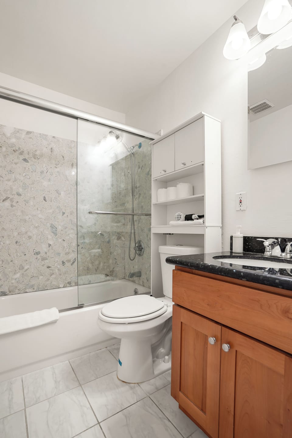 Charming 2BR Ocean Getaway in Pacifica Apartment in Pacifica