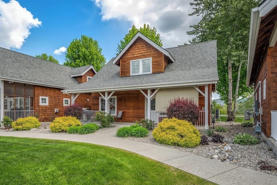Cozy 3 bedroom bungalow in Dover Bay