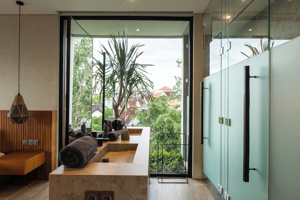 Four Bedroom Villa with Private Pool | Bathroom | Free toiletries, hair dryer, bidet, towels
