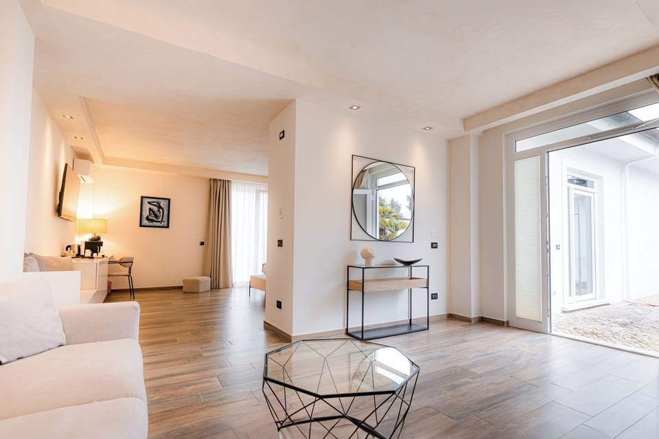 Junior Suite | Living area