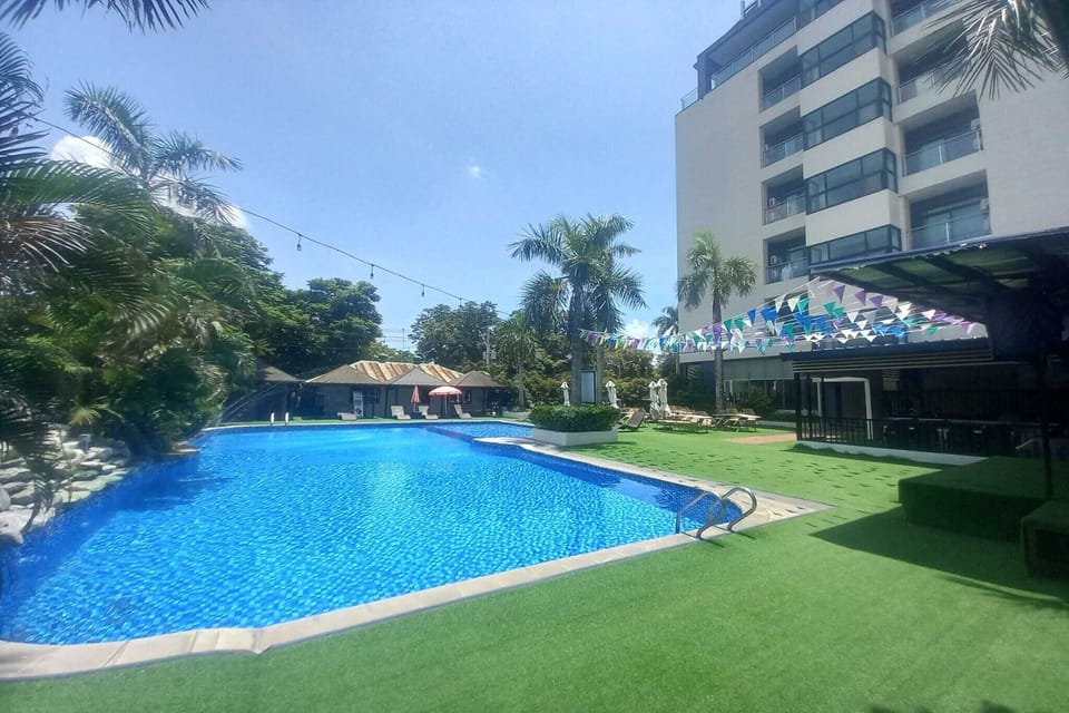 Holiday Home Swimming Pool
