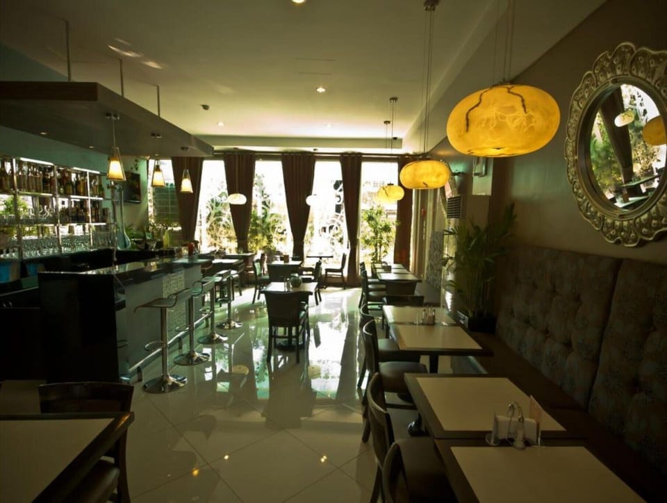 Entrance / Reception