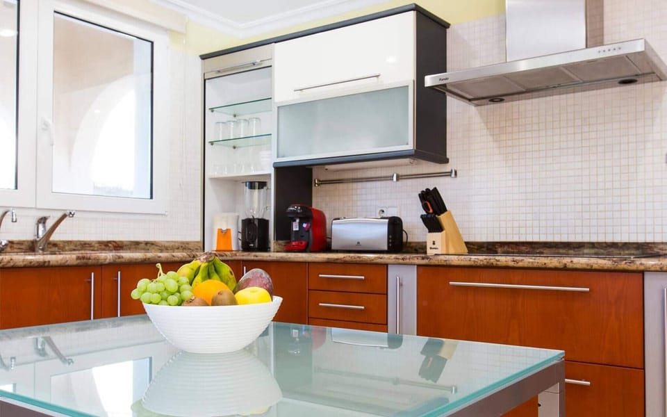 House, 5 Bedrooms, Smoking, Private Pool | Interior