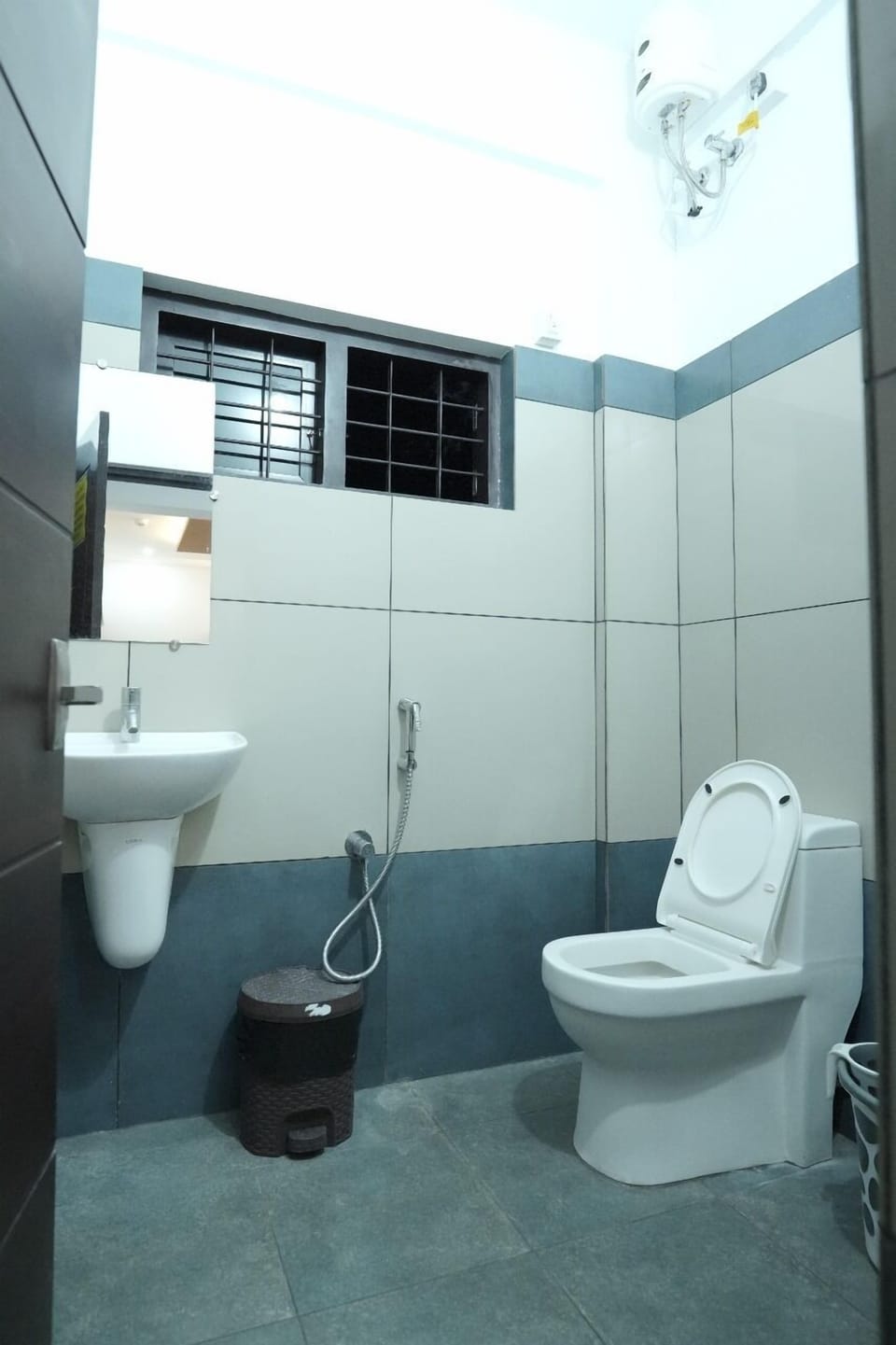 Standard Double or Twin Room | Bathroom
