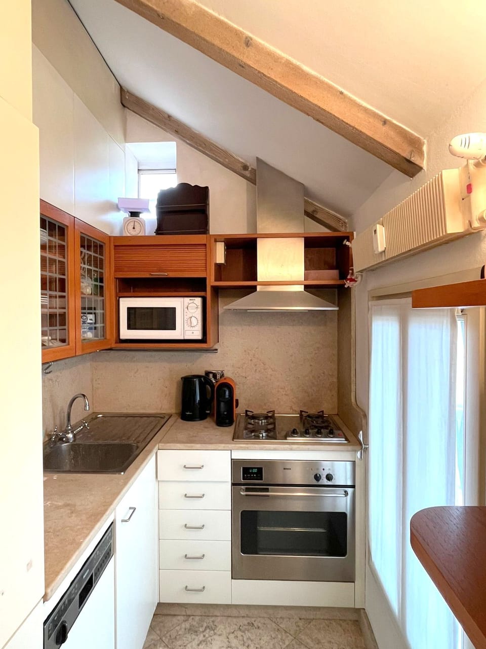 Apartment | Private kitchen | Fridge, oven, stovetop, cookware/dishes/utensils