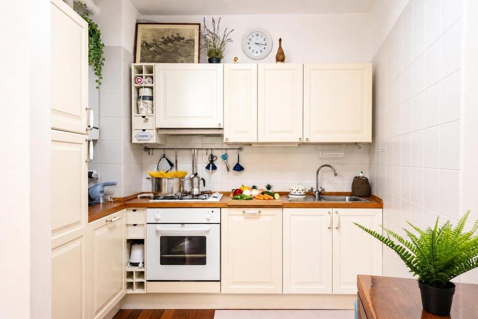 Family Apartment, 2 Bedrooms, Microwave (Sea And Garden in Sestri Levante) | Private kitchen