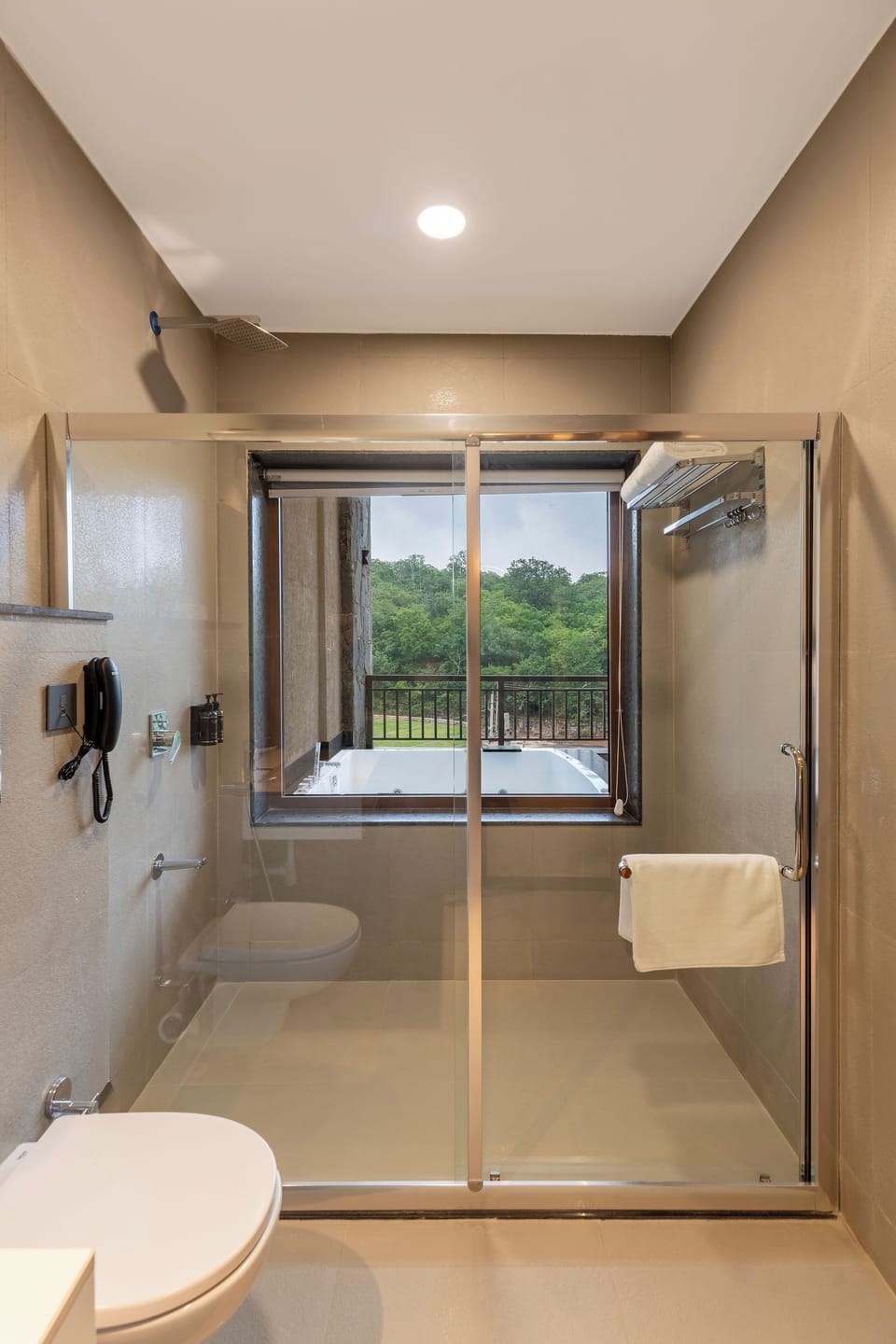 Forest View Jacuzzi Room | Bathroom | Shower, towels, soap, shampoo