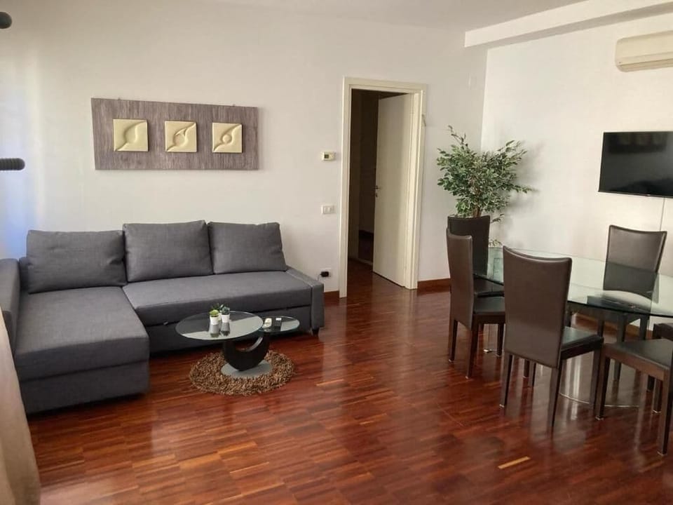 Apartment | Living area