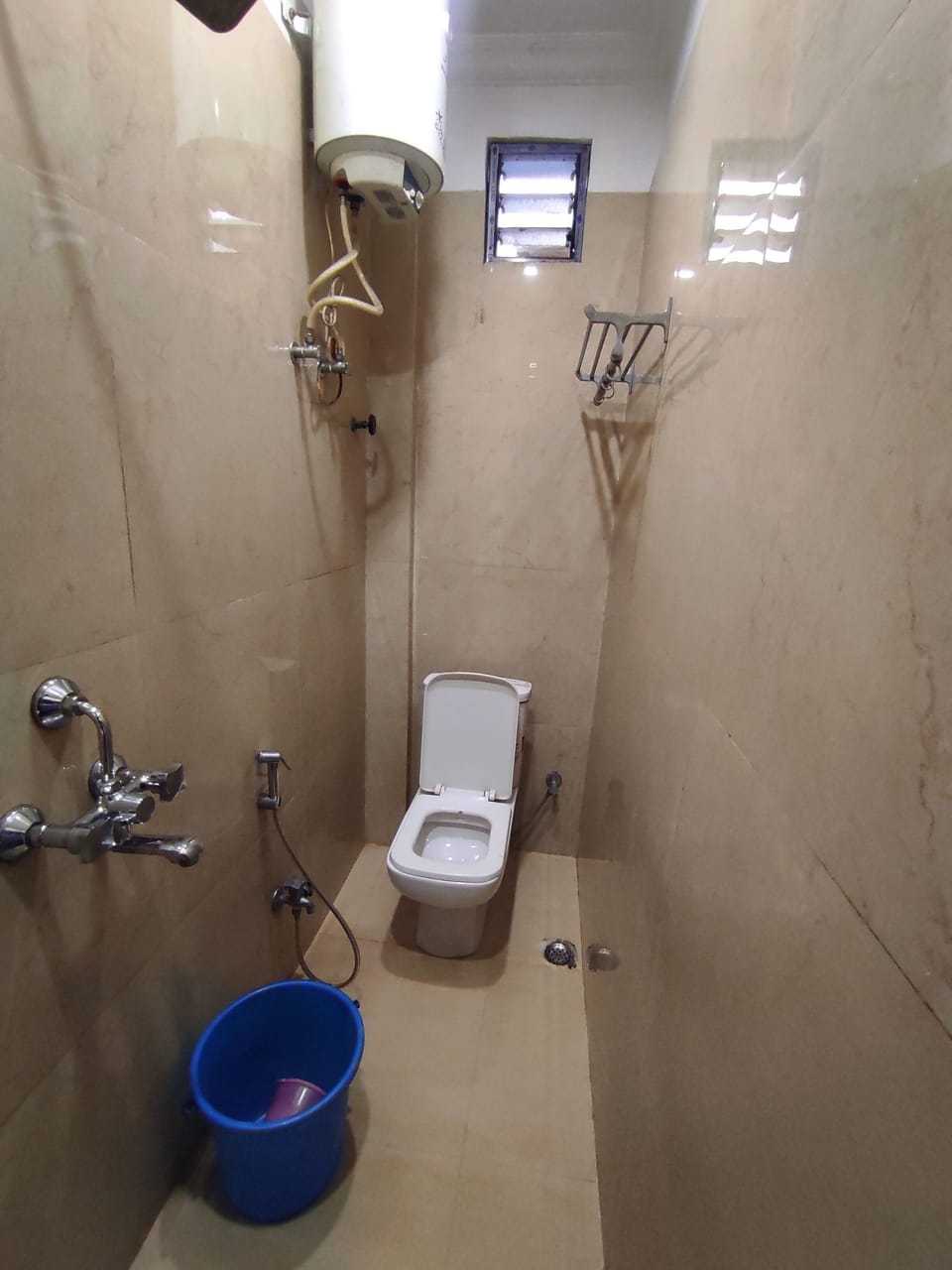 Deluxe Single Room | Bathroom | Shower, free toiletries, towels, soap